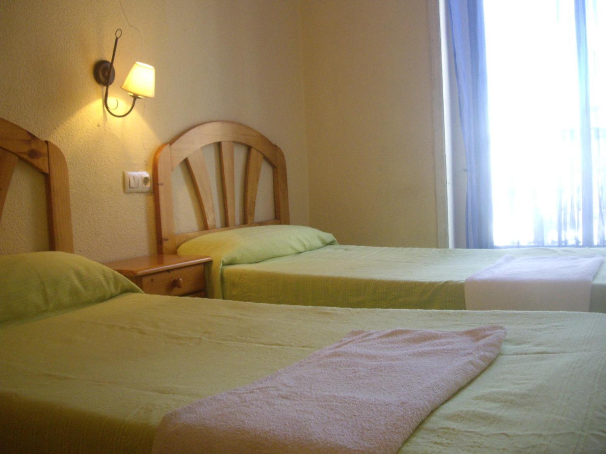 Hostal Pacios Мадрид Экстерьер фото